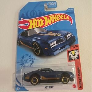 Hot Bird Hot Wheels Muscle Mania 9/10 Blue Diecast